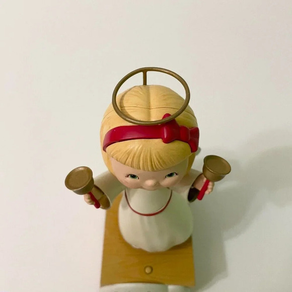 Hallmark Wireless Childrens Angel Choir Hope Christmas Pageant - Picture 17 of 17